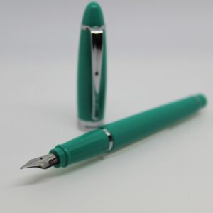 penna-stilografica-Aurora-Ipsilon-Verde-Smeraldo